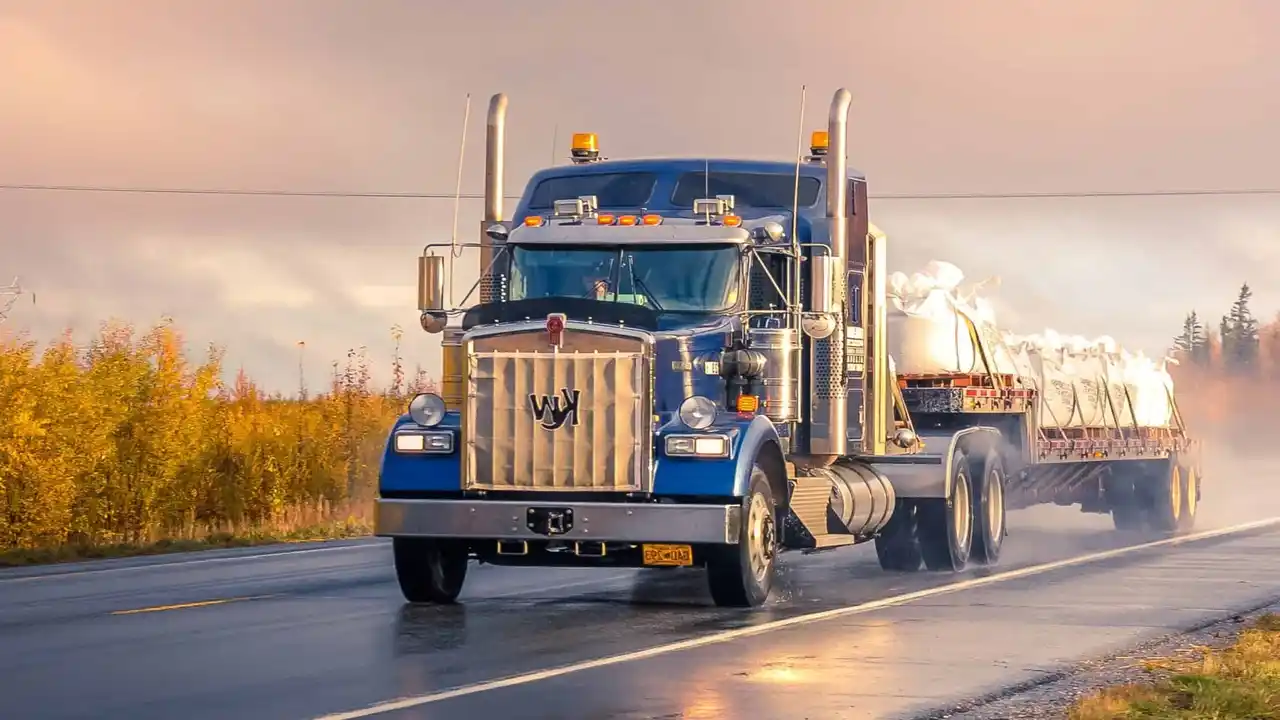 Problems Faced By Fleet Owners-Financial Challenges Owner-Operators Face When Running a Fleet of Trucks and How Load Boards Can Help Solve Them